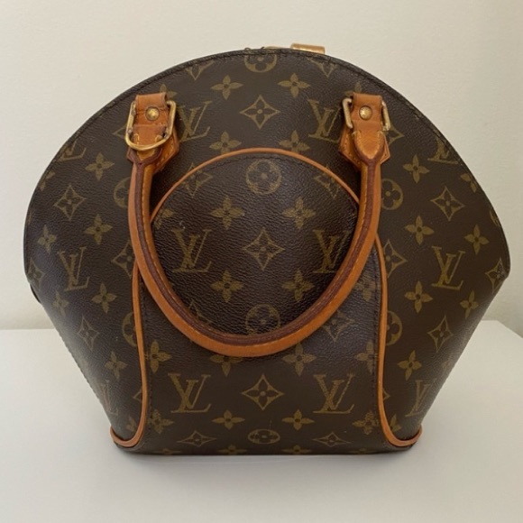 Louis Vuitton Handbags - Authentic Louis Vuitton Ellipse.